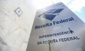 Receita nega aumento de imposto para professores